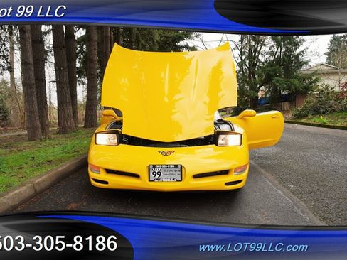 Used 2001 Chevrolet Corvette Convertible w/ Preferred Equipment Group2 RWD image 29