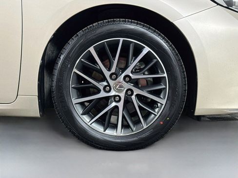 Used 2017 Lexus ES 350 w/ Premium Package FWD image 41