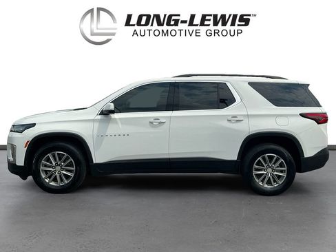 Used 2022 Chevrolet Traverse LT FWD image 2
