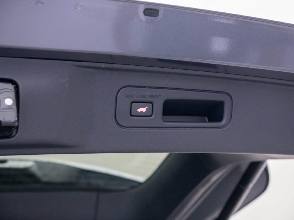 Certified 2026 Honda Pilot Touring image 33