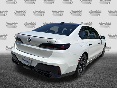 Certified 2023 BMW 760i xDrive AWD/4WD image 11