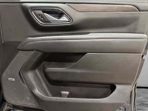 Used 2022 Chevrolet Tahoe Z71 w/ Luxury Package image 13