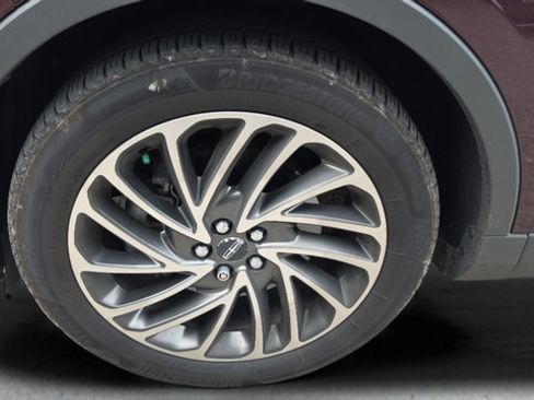 Used 2019 Lincoln Nautilus Reserve w/ Drivers Assistance Package AWD/4WD image 24