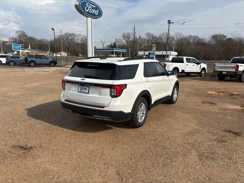 New 2026 Ford Explorer Active w/ Active Comfort Package RWD image 6