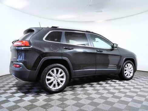 Used 2016 Jeep Cherokee Limited AWD/4WD image 6