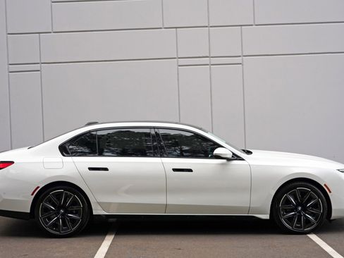 Used 2023 BMW 740i w/ Parking Assistance Package RWD image 63
