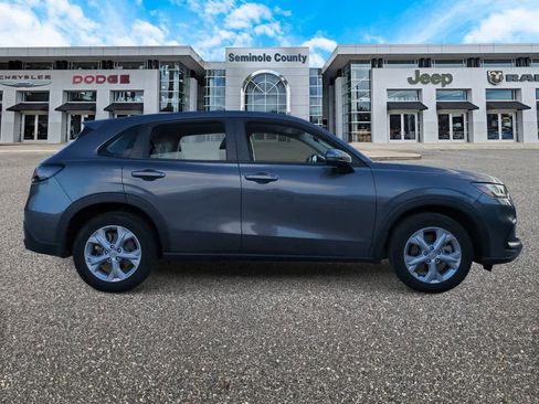 Used 2024 Honda HR-V LX image 9