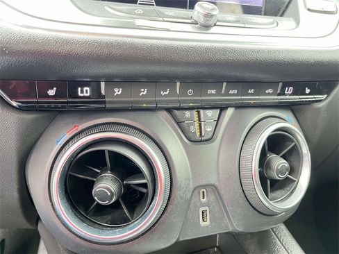 Used 2022 Chevrolet Blazer LT image 20