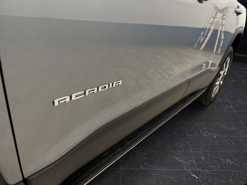 Used 2023 GMC Acadia SLE w/ Infotainment Package image 35