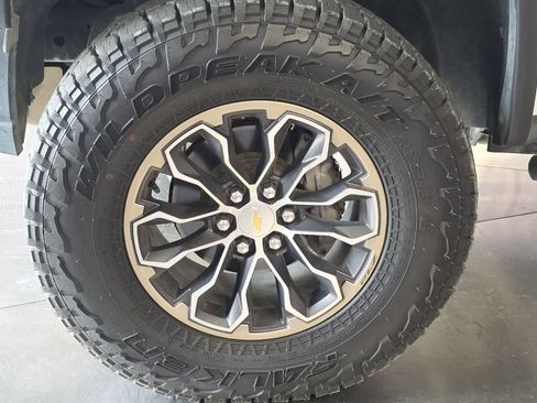 Used 2019 Chevrolet Colorado ZR2 AWD/4WD image 12