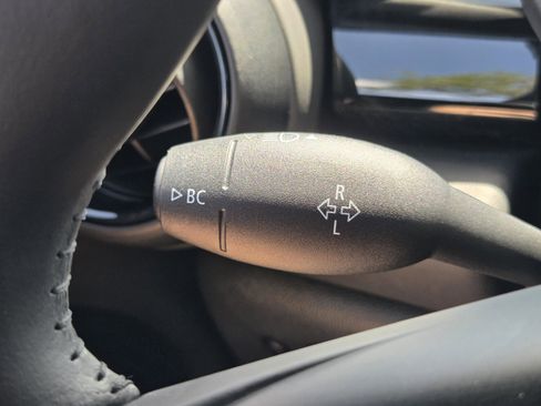 Used 2019 MINI Cooper Convertible image 30