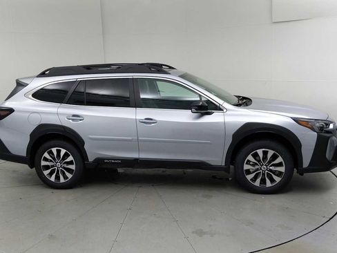 New 2025 Subaru Outback Limited image 12