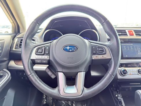 Used 2017 Subaru Outback 2.5i Limited AWD/4WD image 9