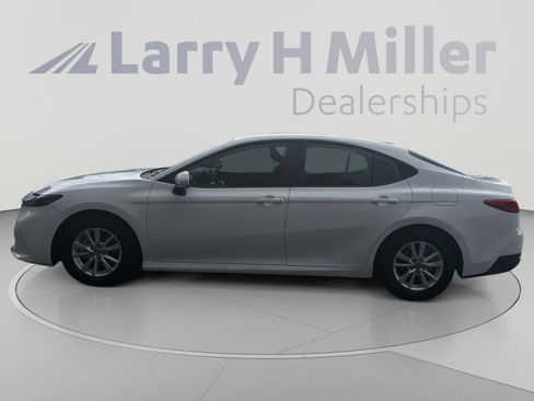 Used 2026 Toyota Camry LE FWD image 2