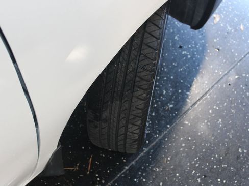 Used 2019 Nissan NV200 S image 27