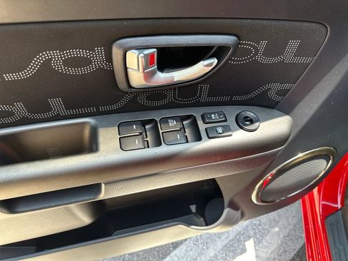Used 2013 Kia Soul + w/ Audio Pkg FWD image 16