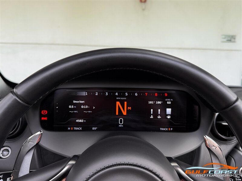 Used 2024 McLaren 750S Spider RWD image 15
