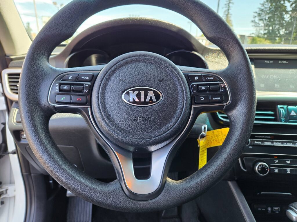 Used 2018 Kia Optima LX w/ 17" Alloy Wheels Package FWD image 17