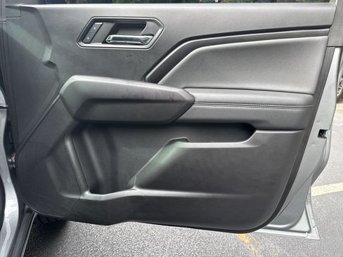 Used 2024 Chevrolet Colorado LT w/ LT Convenience Package RWD image 12