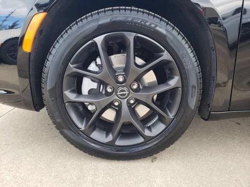 New 2026 Chrysler Pacifica Select w/ S Appearance Package AWD/4WD image 12
