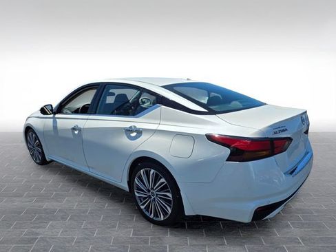 Used 2023 Nissan Altima 2.5 SL FWD image 5