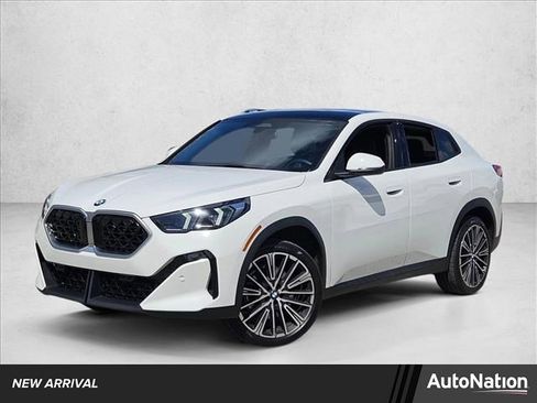 Used 2025 BMW X2 xDrive28i w/ Convenience Package image 1