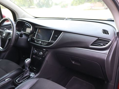 Used 2021 Buick Encore Preferred w/ Safety Package AWD/4WD image 17