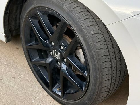 Used 2024 Honda Civic Sport image 4