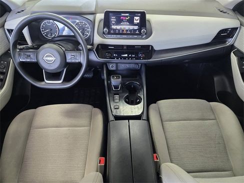 Used 2022 Nissan Rogue SV image 26