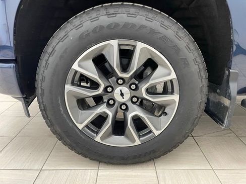 Used 2022 Chevrolet Silverado 1500 RST AWD/4WD image 7
