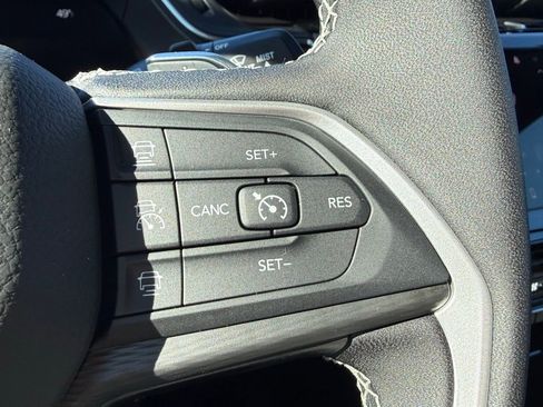 New 2025 Jeep Grand Cherokee Laredo X w/ Trailer Tow Package image 17