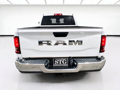 Used 2025 RAM 2500 Big Horn AWD/4WD image 5