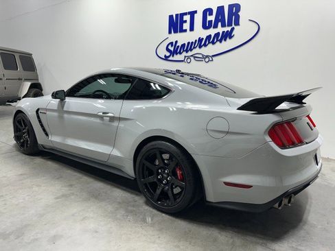 Used 2016 Ford Mustang Shelby GT350R w/ GT350R Equipment Group 920A image 10