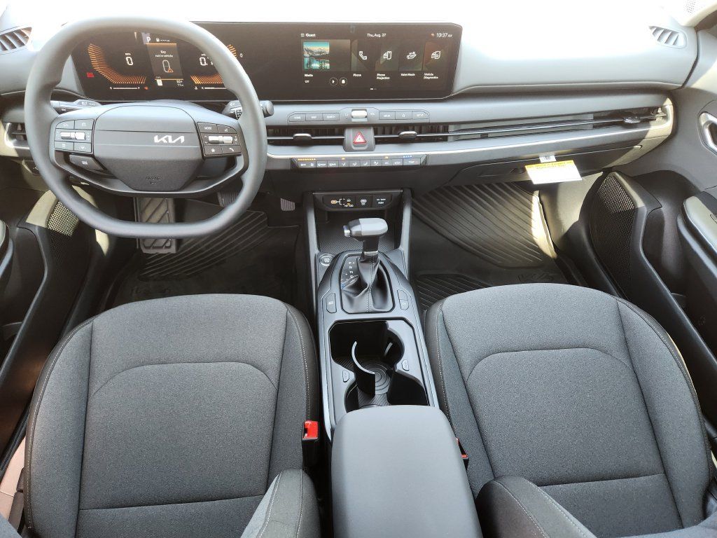 New 2026 Kia K4 FWD image 23