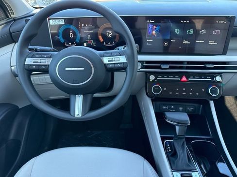 New 2026 Hyundai Tucson SEL image 18