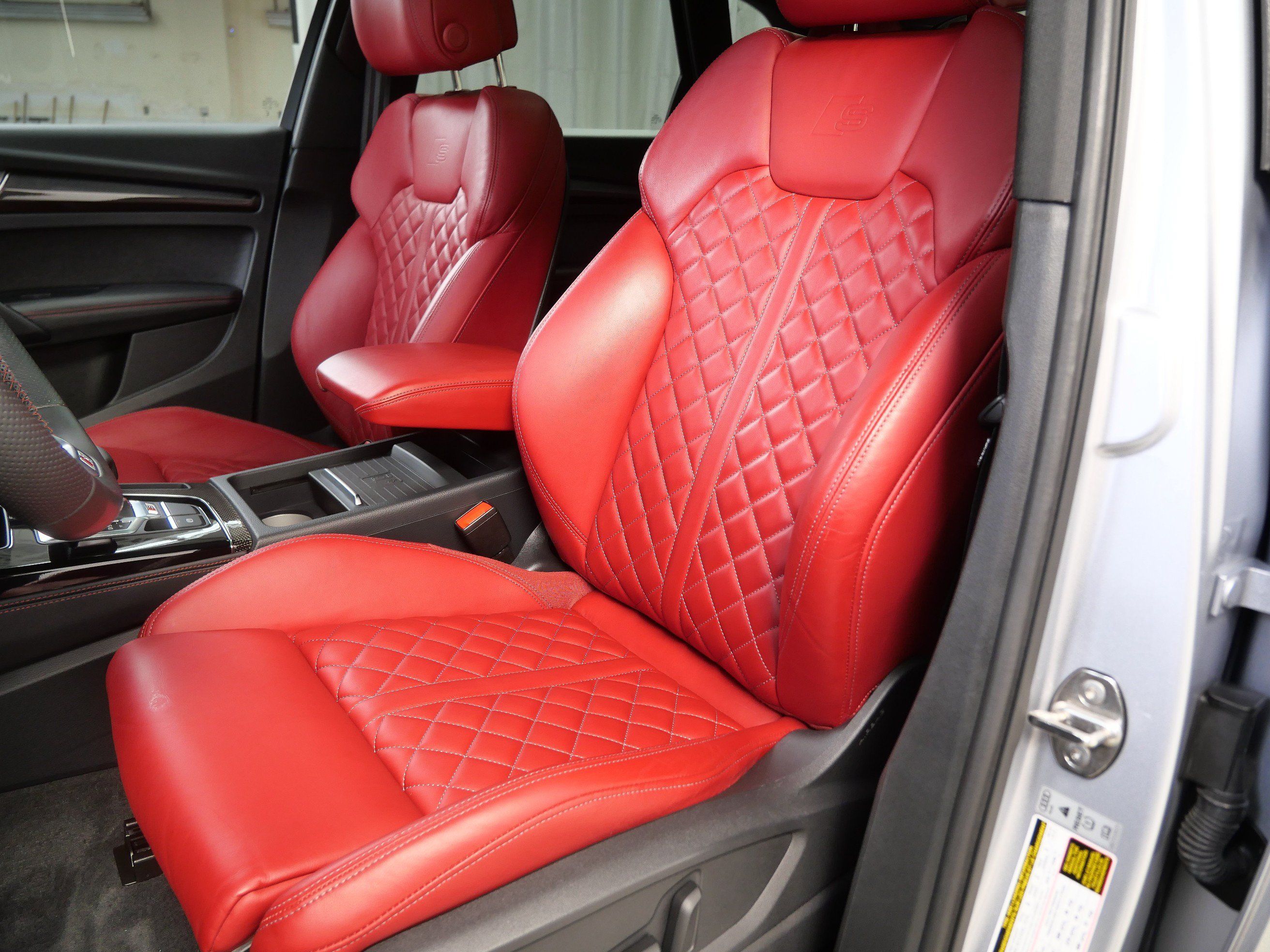 Used 2023 Audi SQ5 Prestige w/ Prestige Package AWD/4WD image 3
