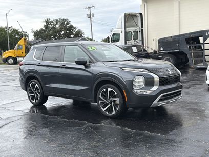 Used 2024 Mitsubishi Outlander SE