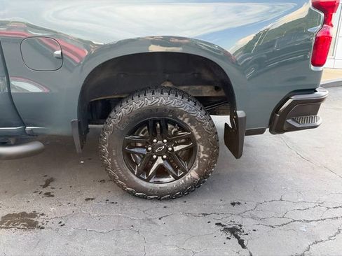 Used 2025 Chevrolet Silverado 1500 Custom Trail Boss AWD/4WD image 4