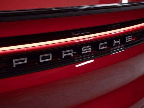 Certified 2025 Porsche Cayenne Coupe AWD/4WD image 18