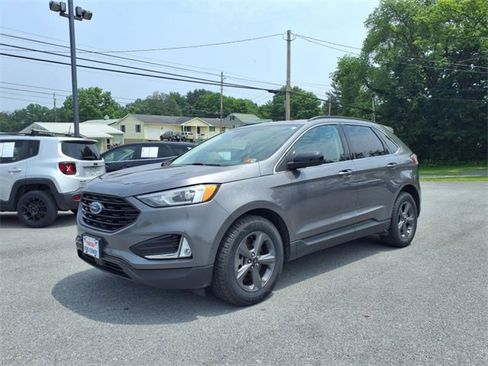Used 2022 Ford Edge SEL w/ Sport Appearance Package image 1
