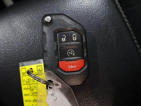 Certified 2021 Jeep Wrangler Unlimited Sahara AWD/4WD image 26