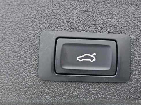 Used 2017 Audi Q5 2.0T Premium Plus w/ Technology Package AWD/4WD image 21