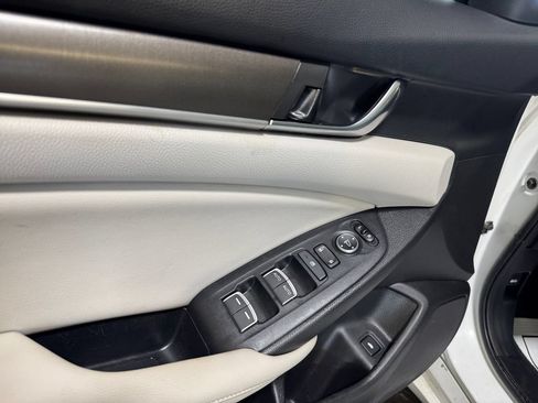Used 2018 Honda Accord LX image 14