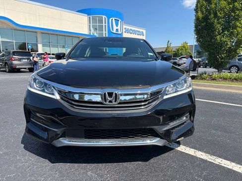 Used 2016 Honda Accord Sport image 3