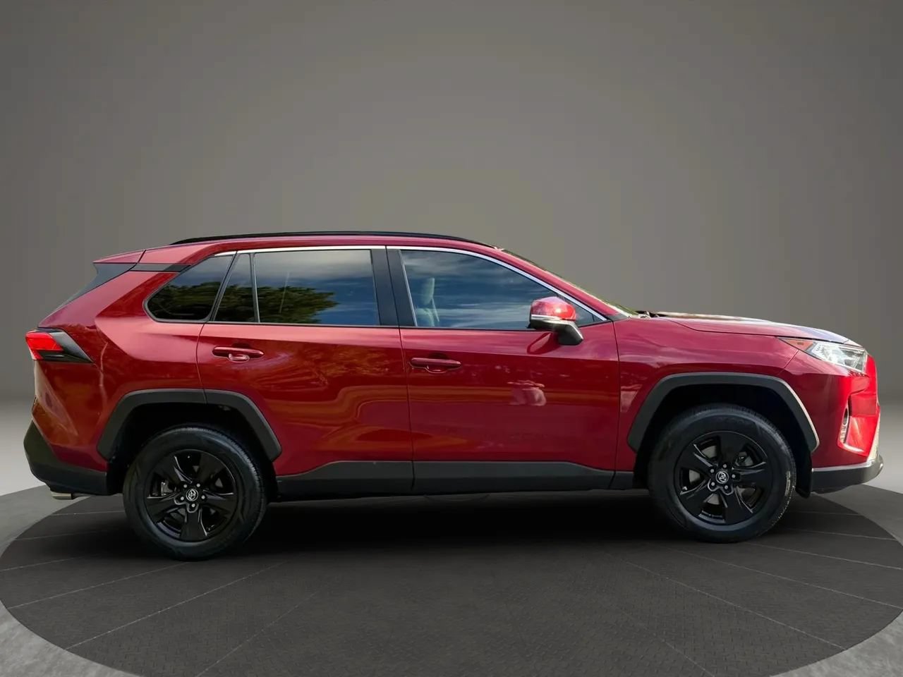 Used 2020 Toyota RAV4 XLE FWD image 10