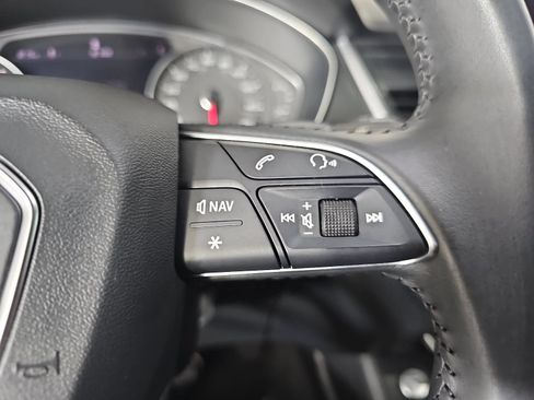 Used 2020 Audi Q5 2.0T Premium w/ Convenience Package AWD/4WD image 18