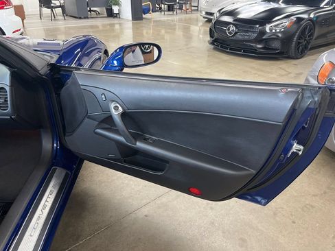 Used 2007 Chevrolet Corvette Convertible w/ Preferred Equipment Group RWD image 46