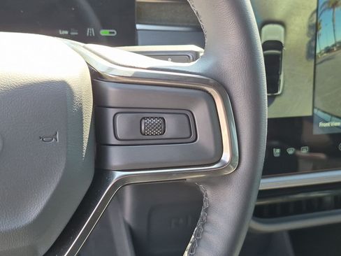 Used 2025 Rivian R1S Adventure Dual AWD/4WD image 20