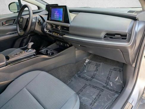 Used 2024 Toyota Prius LE image 20