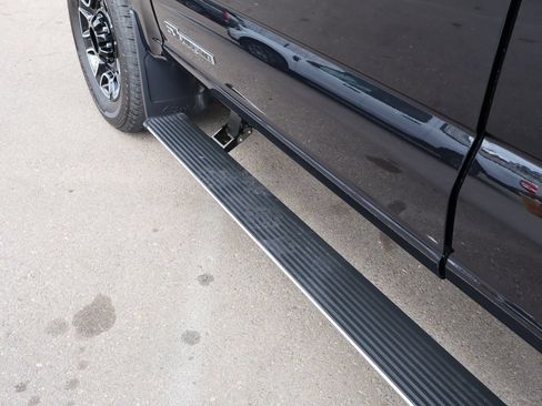 Used 2025 Ford F350 Platinum AWD/4WD image 17